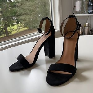 Urban Outfitters Black Strappy Hells, Size 9